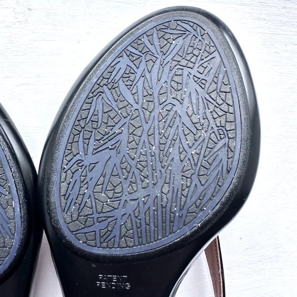 SöFFT Womens Wedge Navy Patent Leather 8 M - Picture 12 of 13